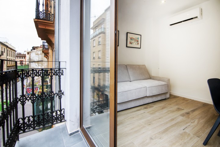 Charming apartment next to the Central Market 5 VLC Host