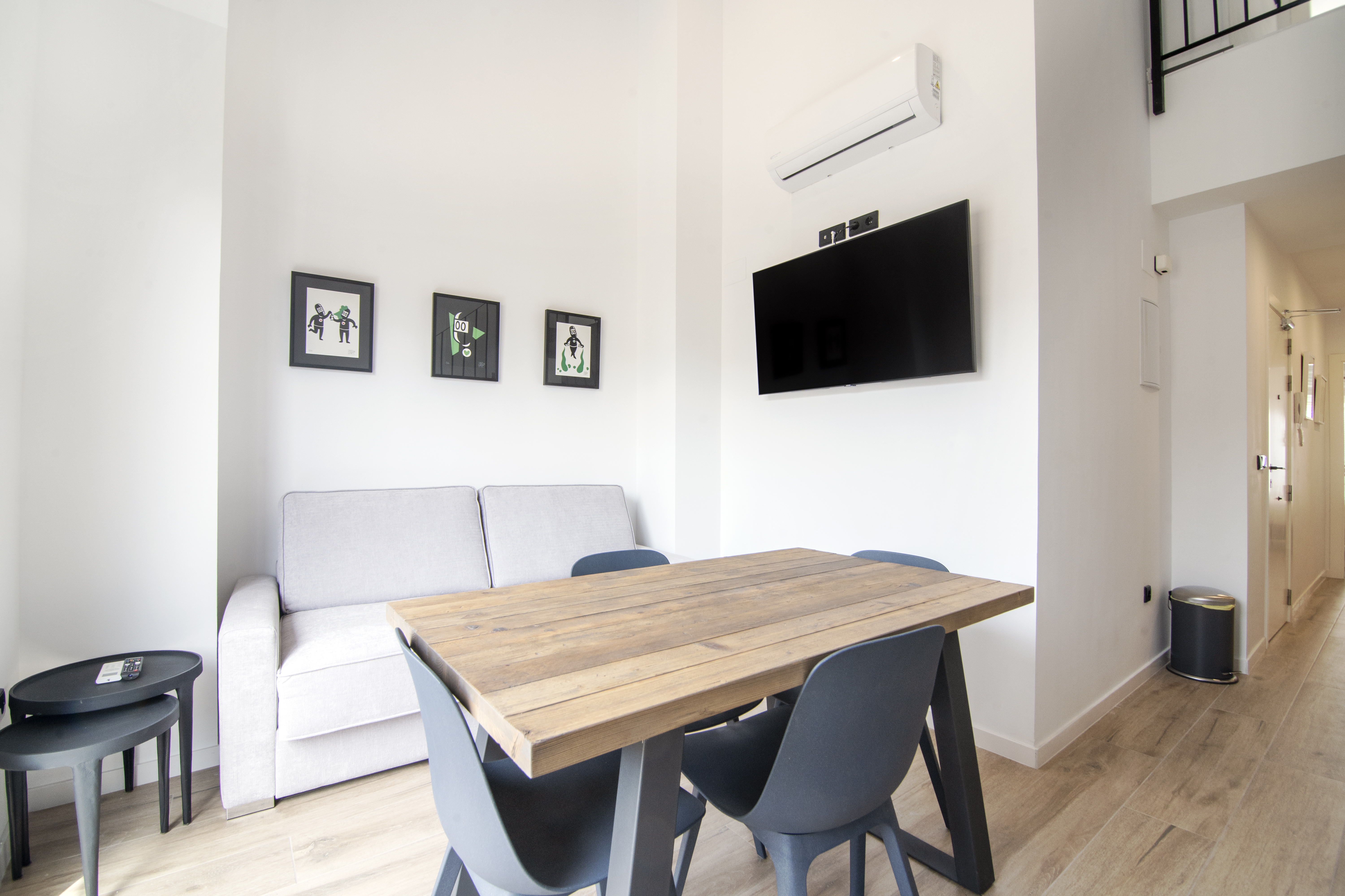 5T Elegant Duplex Penthouse in the Heart of Valencia's Carmen District with Private Terrace 26 VLC HOST: Alquiler apartamentos corta duración