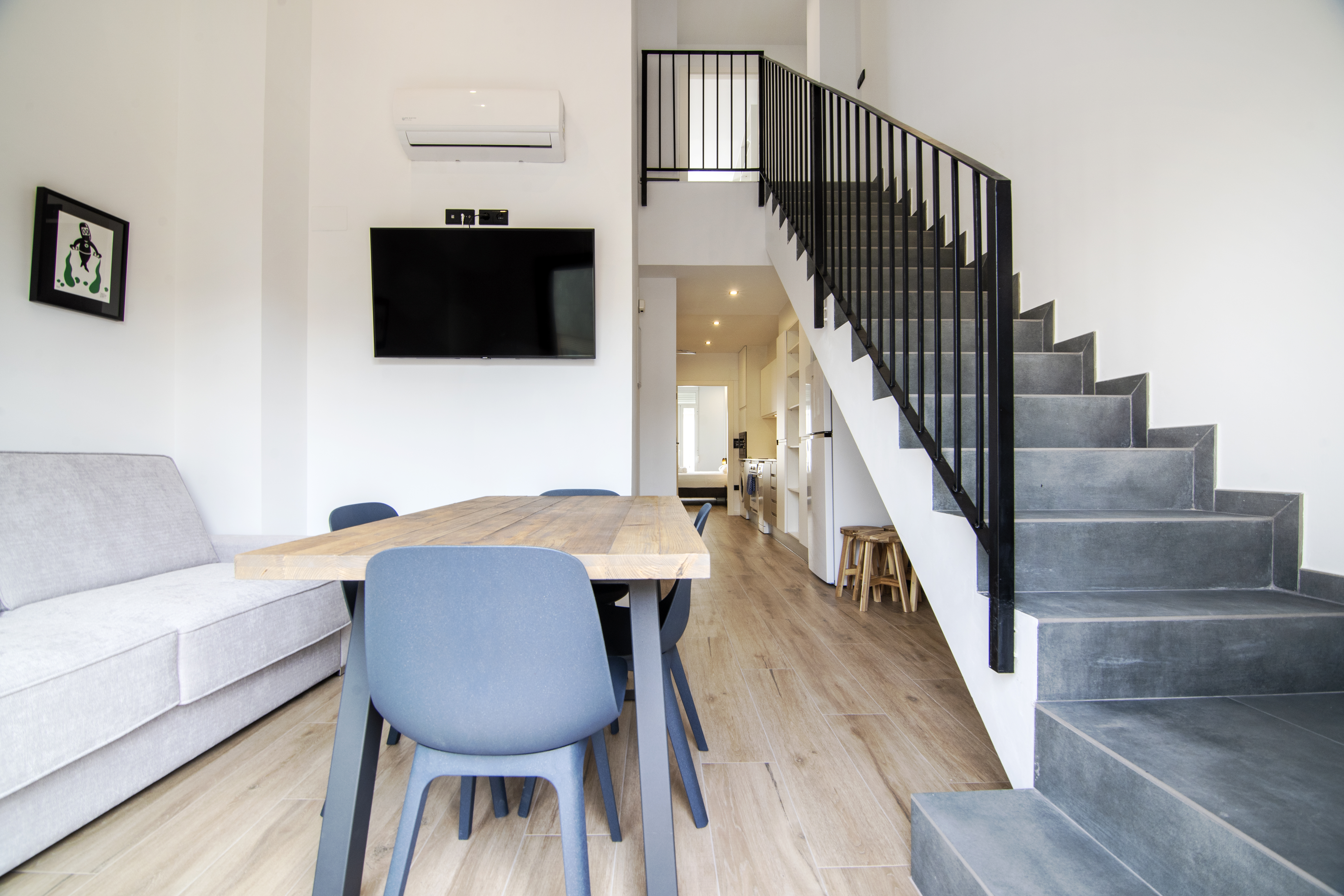 5T Elegant Duplex Penthouse in the Heart of Valencia's Carmen District with Private Terrace 25 VLC HOST: Alquiler apartamentos corta duración