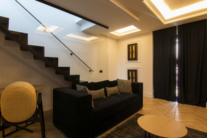 20T Luxury duplex penthouse with terrace for 4 people 13 VLC Host