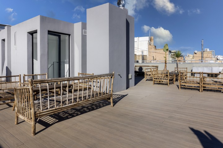 20T Luxury duplex penthouse with terrace for 4 people 33 VLC Host