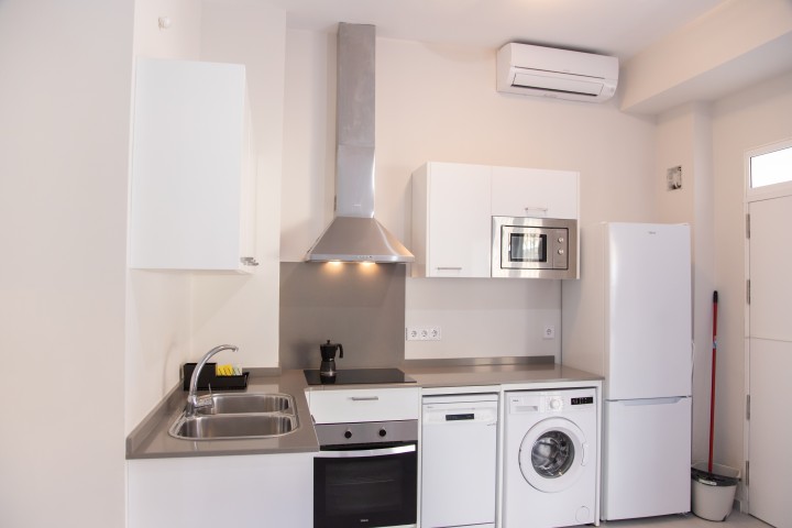 Bright Urban Style apartment close to the beach 8 VLC Host