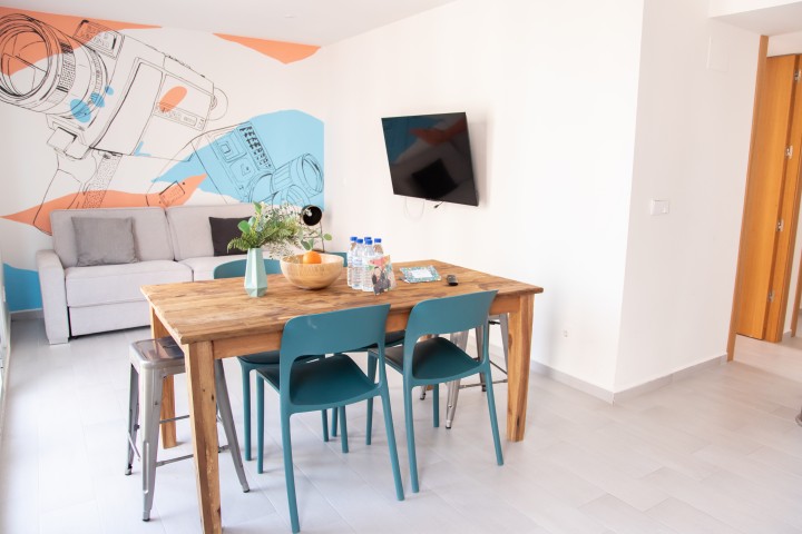 2T Urban style Apartment by the beachside 2 VLC Host