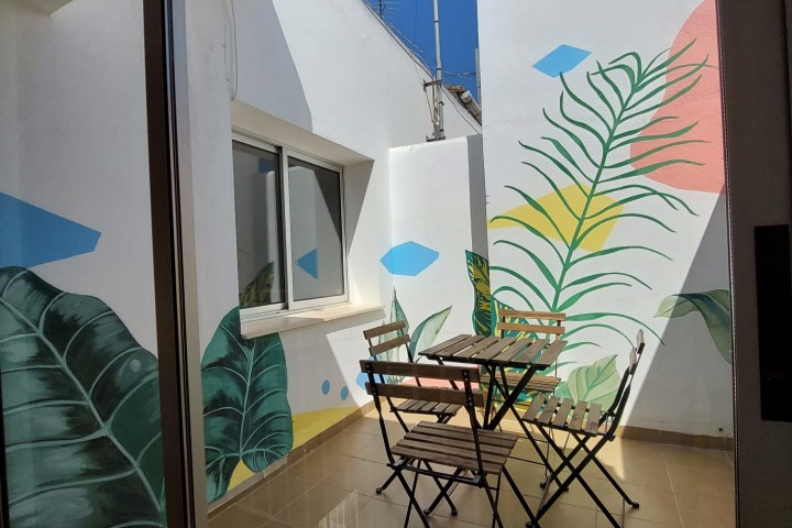Urban style Apartment by the beachside for 5 guest 9 VLC Host