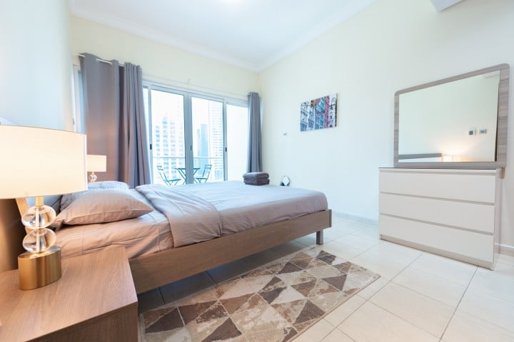 LKV -  Elegant and spacious 1bed with 2 balconies in JLT 3 Luxury Escapes