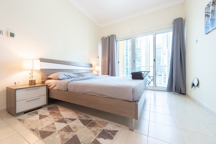 LKV -  Elegant and spacious 1bed with 2 balconies in JLT 2 Luxury Escapes