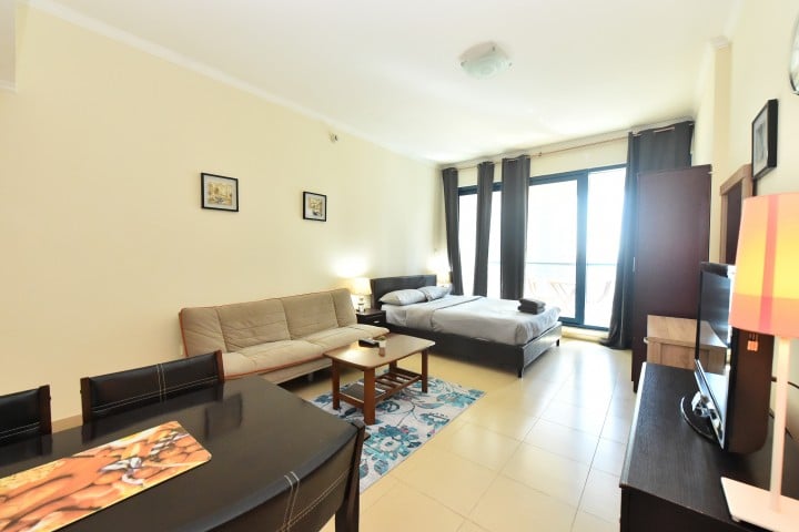 DB - Furnished Studio with balcony - near metro 2 Luxury Escapes