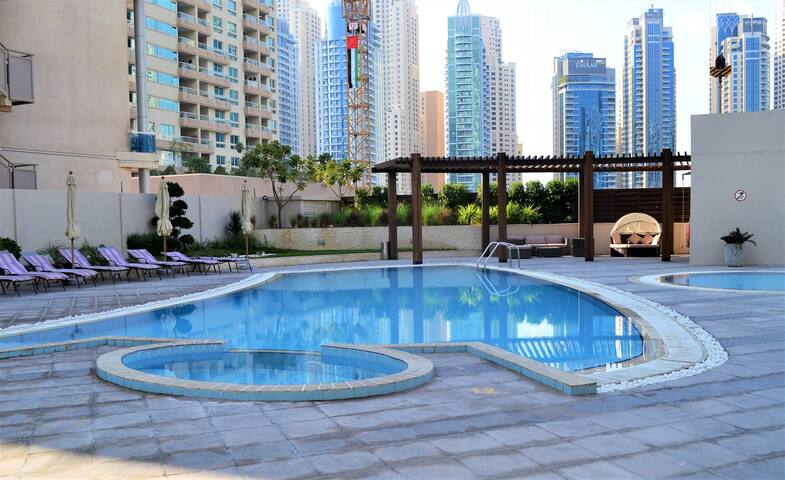 Stunning 2BR Apt in Dubai Marina - EVA 16 Luxury Escapes