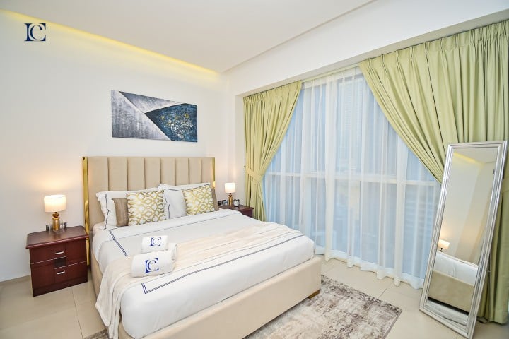 Luxury 1BR Apt with Balcony in Marina - VST 7 Luxury Escapes