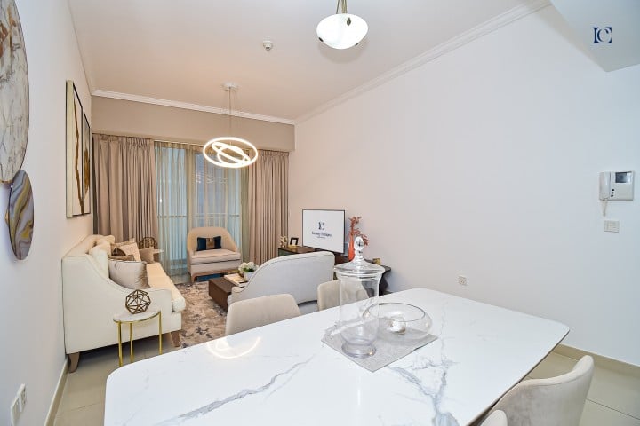 Stunning Sea View 2BR with Sofabed | Nr JBR Beach & Tram - HEI 2 Luxury Escapes