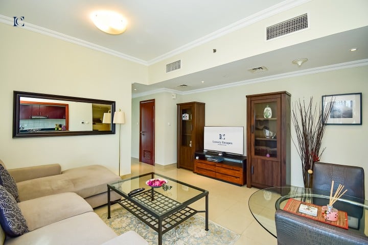 Budget 1BR Apt in Marina - Near Tram & Metro -Time 2 Luxury Escapes