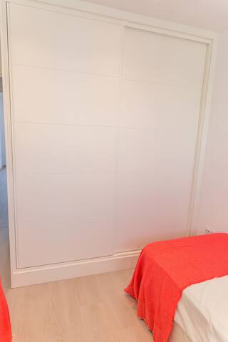 Alojamiento property 434394 thumb 1676054 Alojamientos vacacionales y apartamentos Casa Turquesa | +Garaje y Terraza 16 Sereno