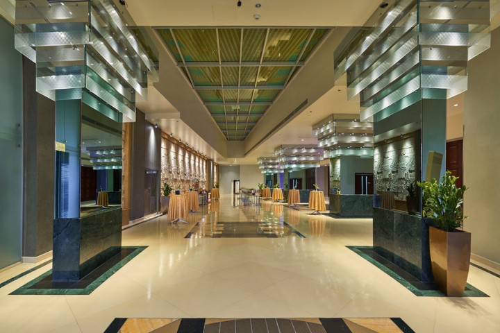 Deluxe Room Near Carrefour Garhoud 11 Luxury Bookings