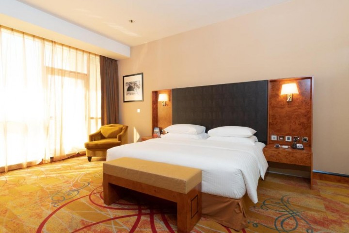 Club Suite Near Carrefour Garhoud 0 Luxury Bookings