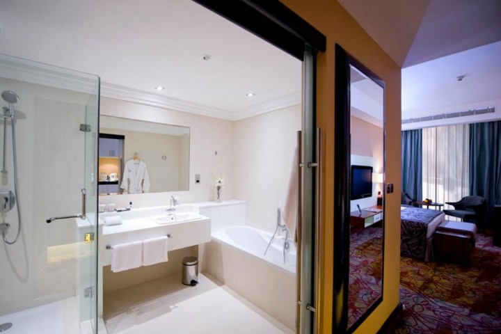 Superior Suite Room Near Carrefour Garhoud 3 Luxury Bookings