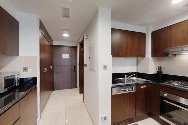 Studio Apartment Near Al Jaddaf Metro 10 Luxury Bookings