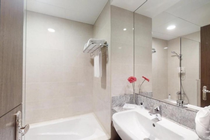 Studio Apartment Near Al Jaddaf Metro 11 Luxury Bookings