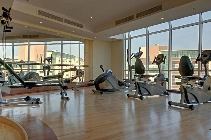 Studio Apartment Near Gardens Metro 19 Luxury Bookings