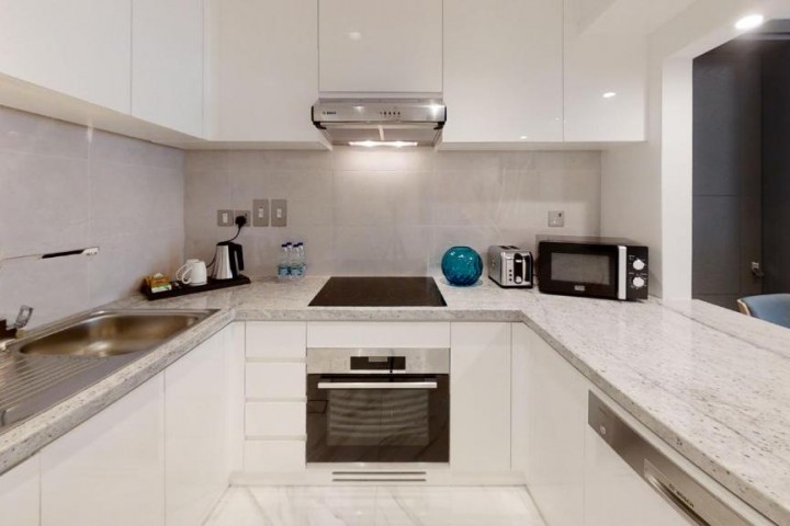 Two Bedroom Apartment Near Al Maya Supermarket 9 Luxury Bookings