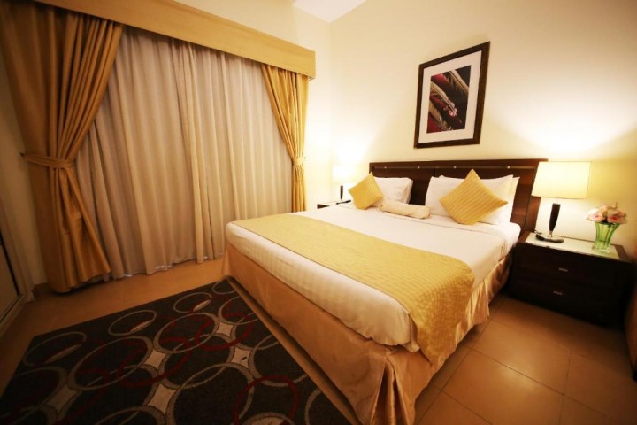 Studio Apartment Near Bur Juman Metro Station 3 Luxury Bookings