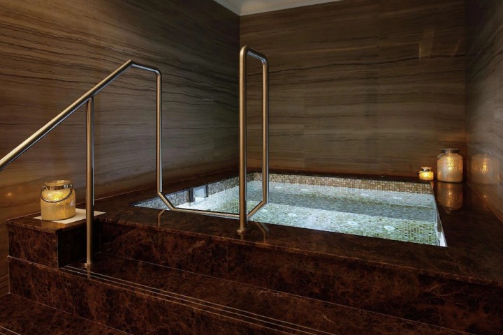 Luxury Deluxe Room On Sheikh Zayed Road. 4 Luxury Bookings