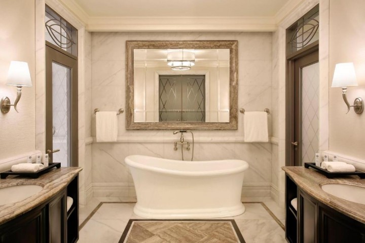 Luxury Deluxe Room On Sheikh Zayed Road. 12 Luxury Bookings