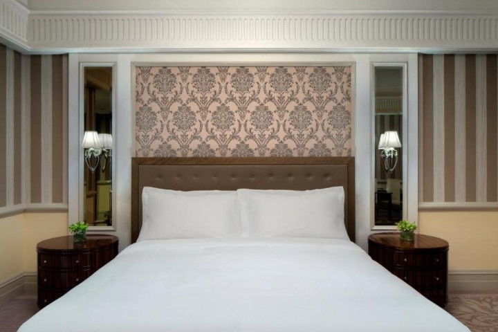 Luxury Deluxe Room On Sheikh Zayed Road. 15 Luxury Bookings