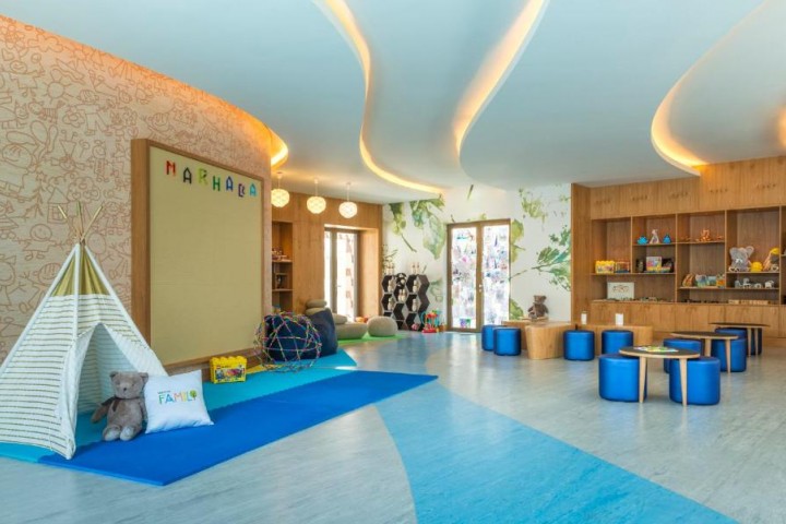 Luxury Deluxe Room On Sheikh Zayed Road. 16 Luxury Bookings