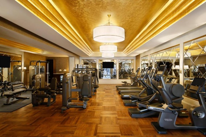 Luxury Deluxe Room On Sheikh Zayed Road. 22 Luxury Bookings