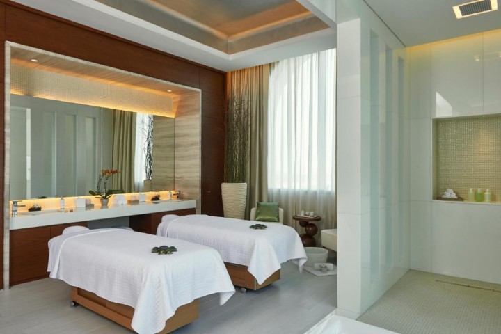 Luxury Deluxe Room On Sheikh Zayed Road. 12 Luxury Bookings