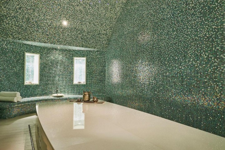 Luxury Deluxe Room On Sheikh Zayed Road. 14 Luxury Bookings