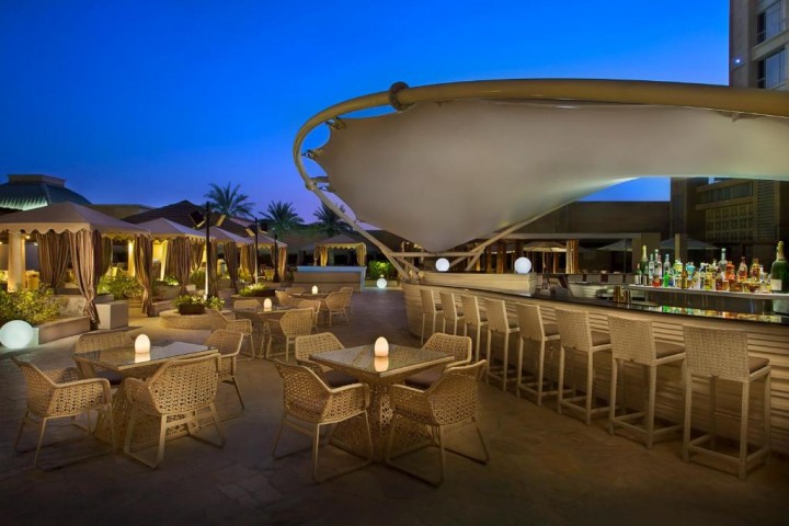 Luxury Deluxe Room On Sheikh Zayed Road. 19 Luxury Bookings