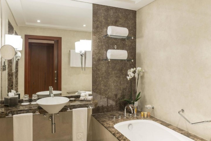 Super Ultra Luxury One Bedroom In Dubai Marina 10 Luxury Bookings
