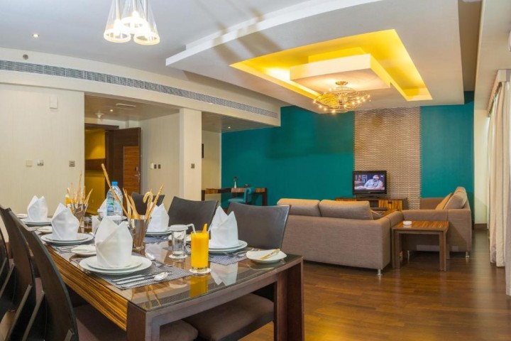 Three Bedroom Apartment Near Business Bay Metro 13 Luxury Bookings