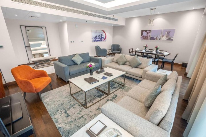 Three Bedroom Apartment Near Business Bay Metro 10 Luxury Bookings