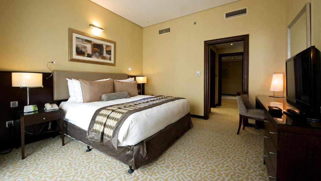 Executive 3br Apartmnt near internet metro station Luxury Bookings