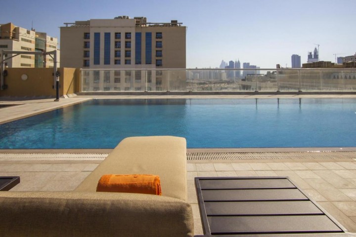 Deluxe King or Twin Room Near Mashreq Metro 8 Luxury Bookings