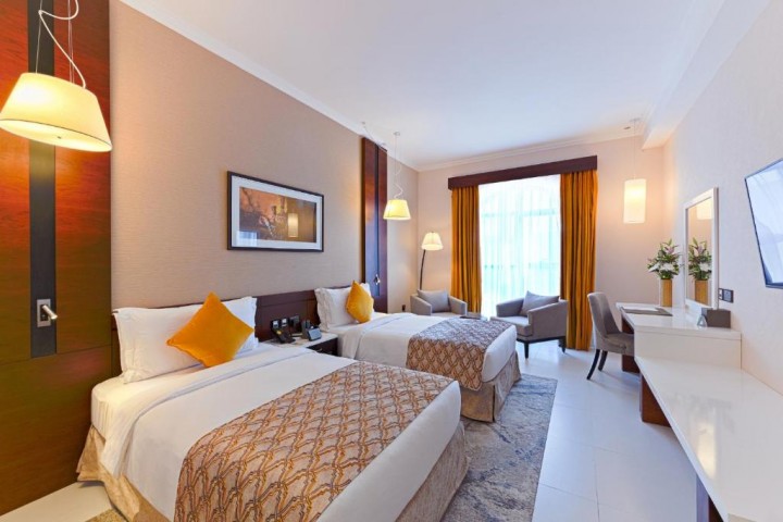 Deluxe Room Near Mashreq Metro with Breakfast Free 1 Luxury Bookings