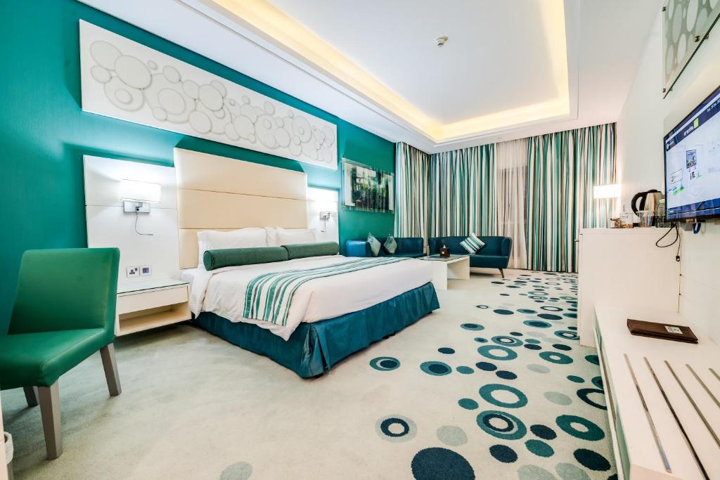 Junior Suite Near Hamdan Street By LuxuryBookings Luxury Bookings