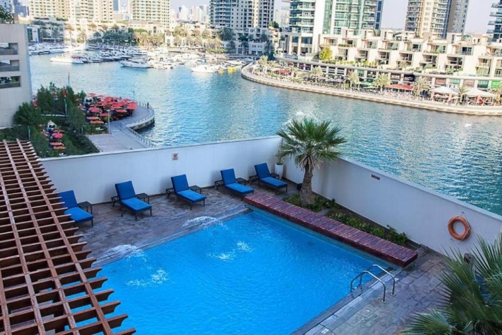 Deluxe Two Bedroom In Marina By Luxury Bookings 6 Luxury Bookings