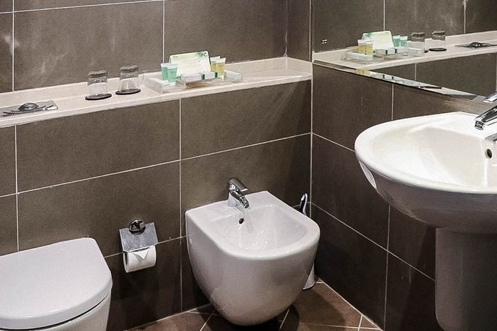 Deluxe Two Bedroom In Marina By Luxury Bookings 8 Luxury Bookings