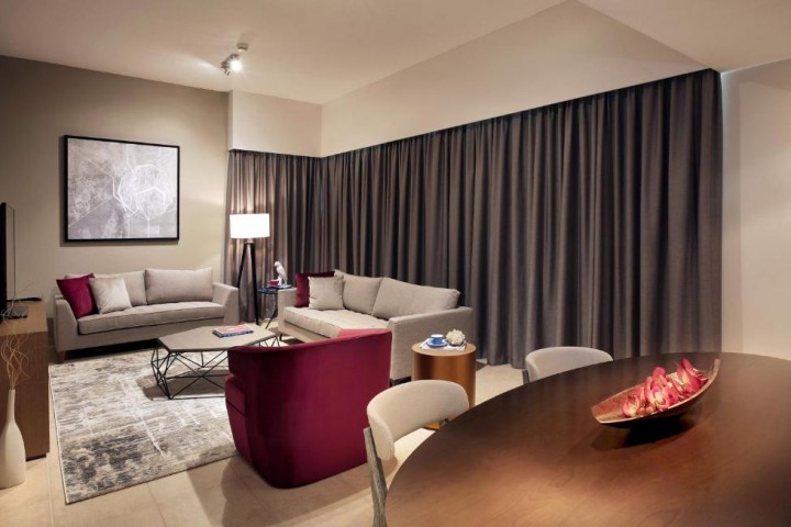 Deluxe Two Bedroom In Marina By Luxury Bookings 10 Luxury Bookings