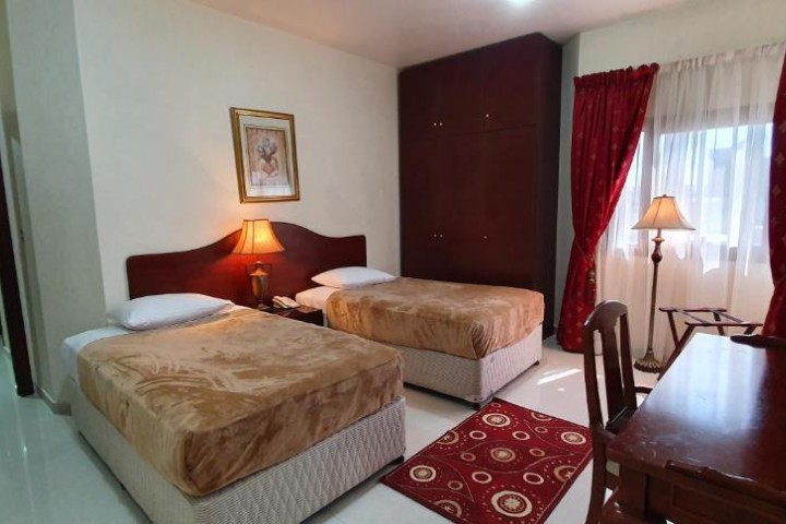 Two Bedroom Apartment Near Al Maya Supermarket 6 Luxury Bookings