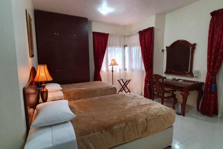 Two Bedroom Apartment Near Al Maya Supermarket 7 Luxury Bookings