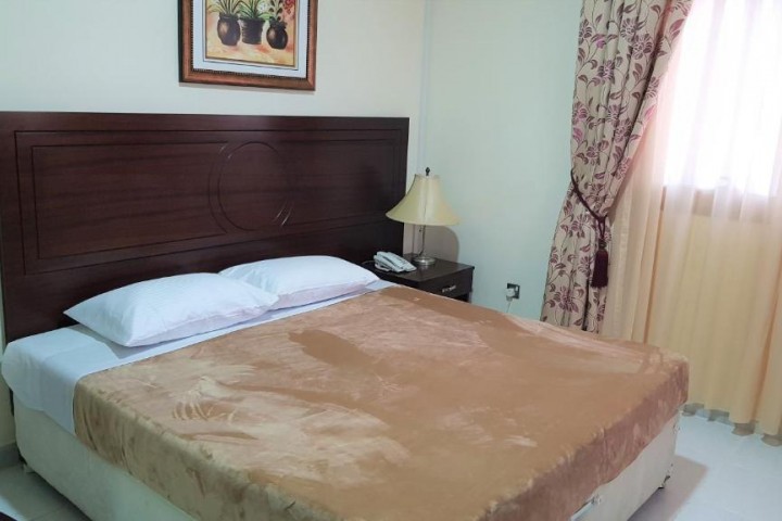 Two Bedroom Apartment Near Al Maya Supermarket 8 Luxury Bookings