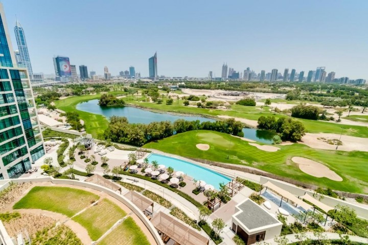 Three Bedroom Apartment Near Emirates Golf Club 3 Luxury Bookings
