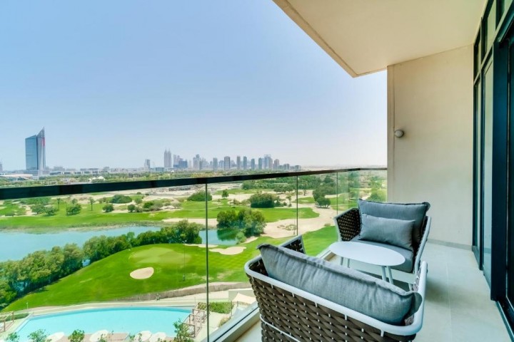 Three Bedroom Apartment Near Emirates Golf Club 4 Luxury Bookings