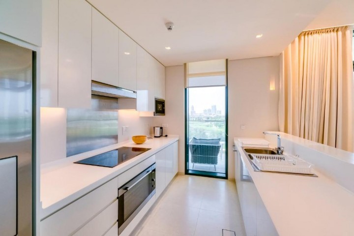 Three Bedroom Apartment Near Emirates Golf Club 7 Luxury Bookings
