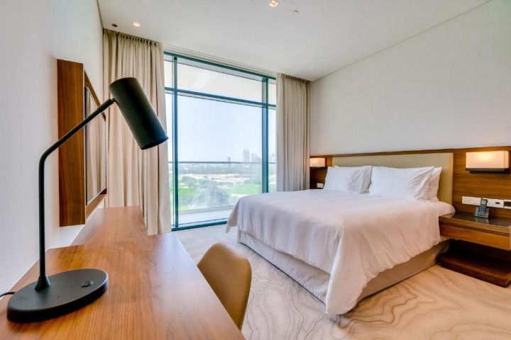 Three Bedroom Apartment Near Emirates Golf Club 16 Luxury Bookings