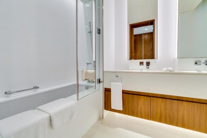 Three Bedroom Apartment Near Emirates Golf Club 19 Luxury Bookings